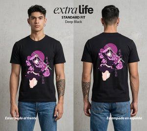 Cazadores de la Noche | Demon Slayer Kanao #01069 - Playera Standard Fit | Deep Black - Foto en modelo