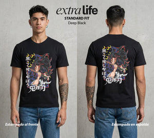 Cazadores de la Noche | La Luna Superior #01073 - Playera Standard Fit | Deep Black - Foto en modelo