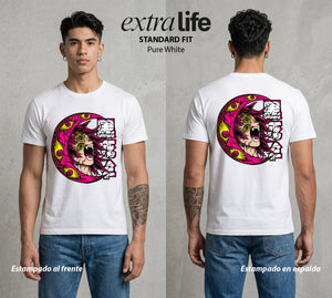Cazadores de la Noche | El Hermano del Sol #01077 - Playera Standard Fit | Pure White - Foto en modelo
