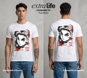 Cazadores de la Noche | Demon Slayer Kyojuro #01086 - Playera Standard Fit | Pure White - Foto en modelo