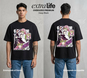 Cazadores de la Noche | Amor y Flexibilidad #01102 - Playera Oversized Premium | Deep Black - Foto en modelo