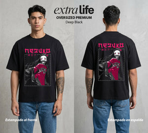 Cazadores de la Noche | Demonia y Amor #01138 - Playera Oversized Premium | Deep Black - Foto en modelo