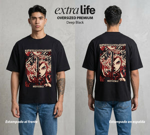 Cazadores de la Noche | La Llama que no Muere #01174 - Playera Oversized Premium | Deep Black - Foto en modelo