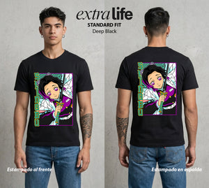 Cazadores de la Noche | La Sanadora del Veneno #01187 - Playera Standard Fit | Deep Black - Foto en modelo