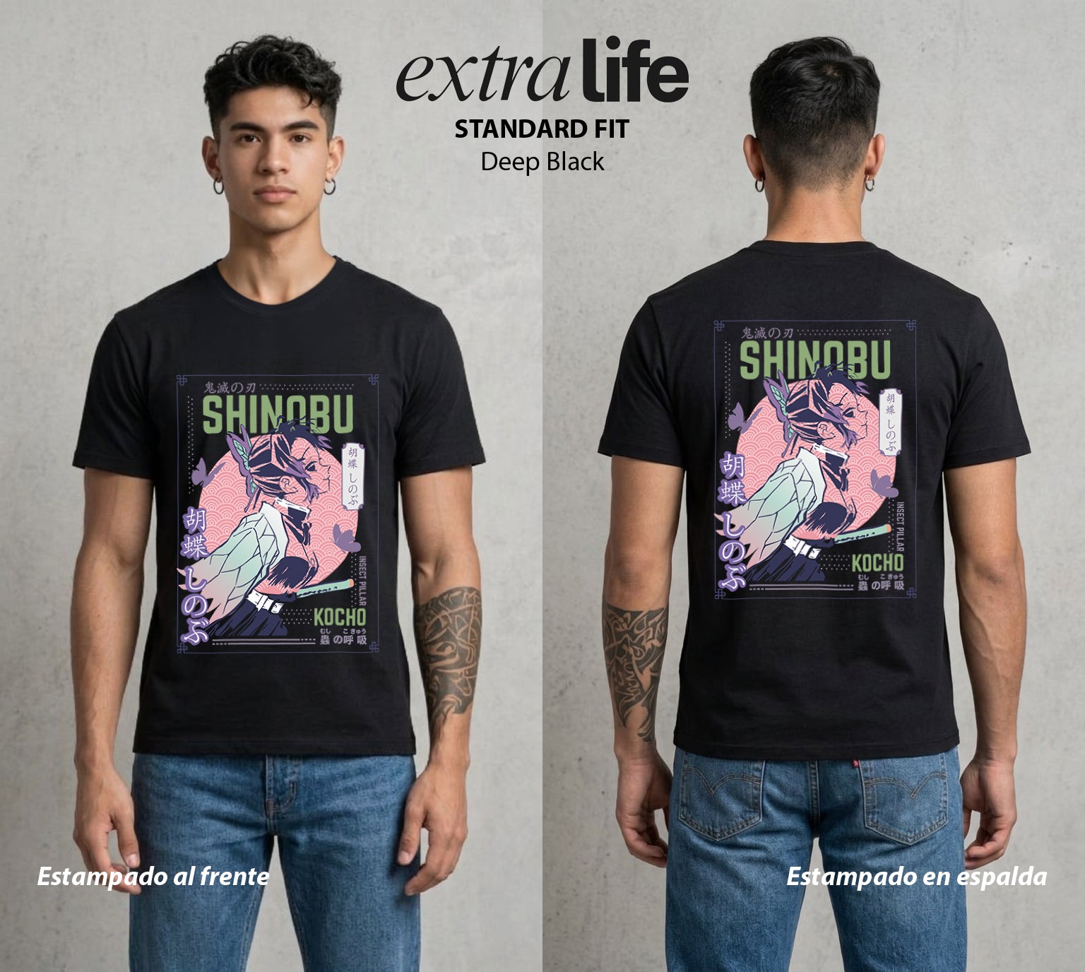Cazadores de la Noche | La Mariposa Venenosa #01188 - Playera Standard Fit | Deep Black - Foto en modelo