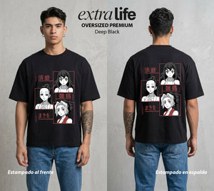 Cazadores de la Noche | La Kunoichi del Entretenimiento #01193 - Playera Oversized Premium | Deep Black - Foto en modelo