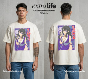 Cazadores de la Noche | La Kunoichi del Entretenimiento #01194 - Playera Oversized Premium | Off White - Foto en modelo