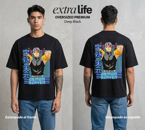 Cazadores de la Noche | Flamboyante y Letal #01243 - Playera Oversized Premium | Deep Black - Foto en modelo