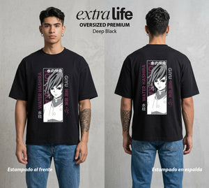 Cazadores de la Noche | Demon Slayer Tomioka #01248 - Playera Oversized Premium | Deep Black - Foto en modelo