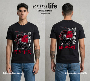 Cazadores de la Noche | La Leyenda Original #01267 - Playera Standard Fit | Deep Black - Foto en modelo