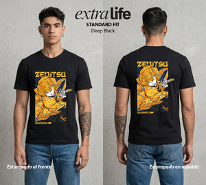 Cazadores de la Noche | El Rayo del Miedo #01272 - Playera Standard Fit | Deep Black - Foto en modelo