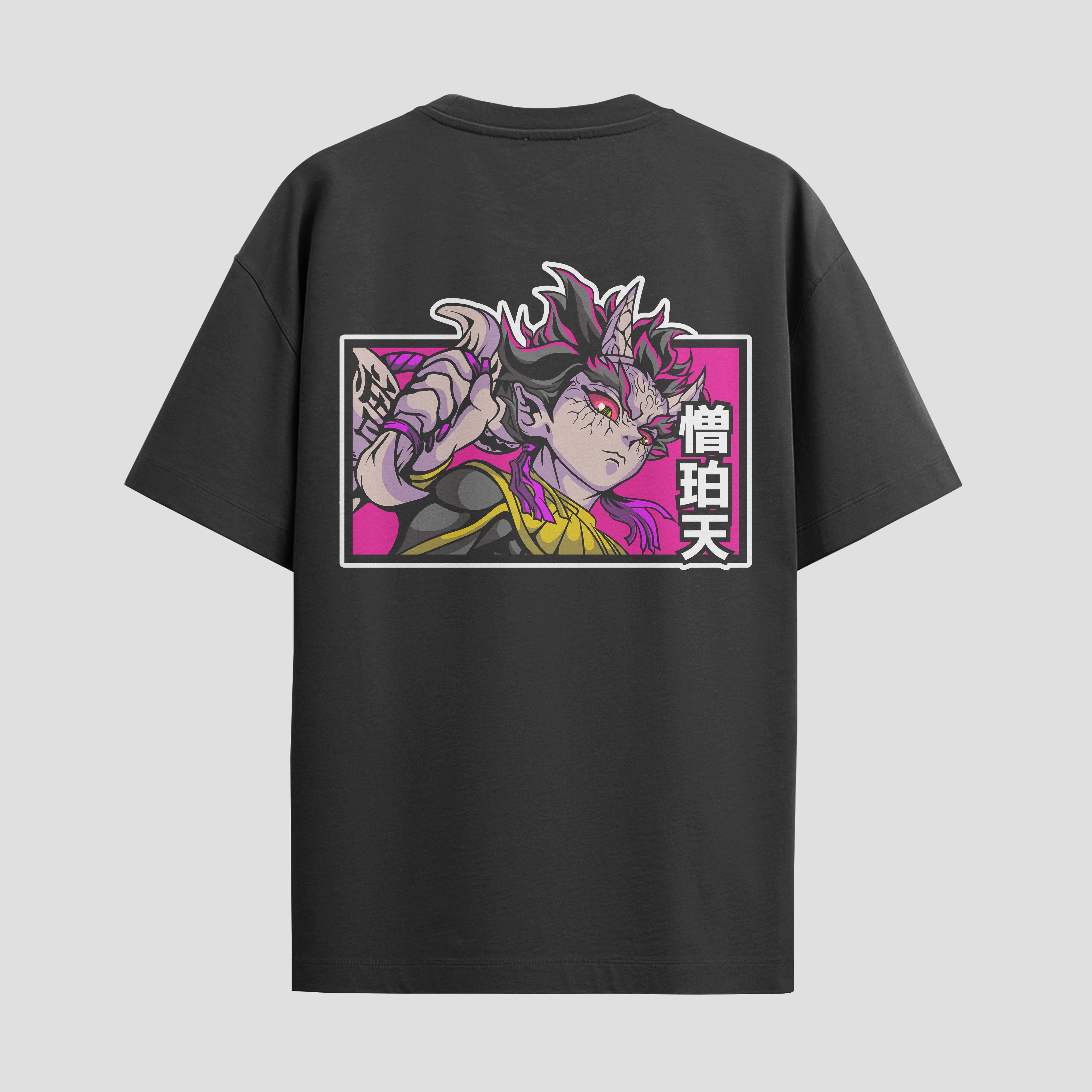Playera urbana de anime y gaming ExtraLife MX, corte Standard Fit unisex ligero y transpirable en color Deep Black y Pure White, ropa de uso diario para gym y casual.
