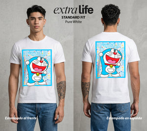 El Bolsillo del Futuro | Doraemon #01336 - Playera Standard Fit | Pure White - Foto en modelo