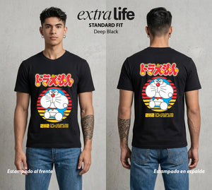 El Bolsillo del Futuro | Doraemon #01339 - Playera Standard Fit | Deep Black - Foto en modelo