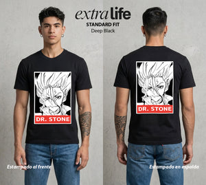 La Civilizacion Renacida | Dr Stone #01353 - Playera Standard Fit | Deep Black - Foto en modelo