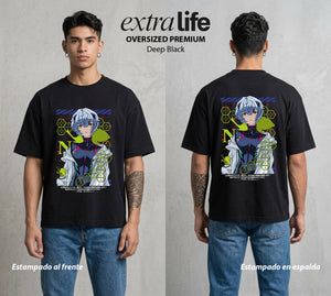 Unidad de Combate | La Primera Piloto #01423 - Playera Oversized Premium | Deep Black - Foto en modelo