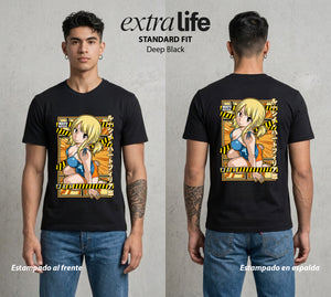 El Gremio de Magos | La Chica del Salon #01445 - Playera Standard Fit | Deep Black - Foto en modelo