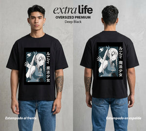 El Gremio de Magos | La Chica del Salon #01446 - Playera Oversized Premium | Deep Black - Foto en modelo