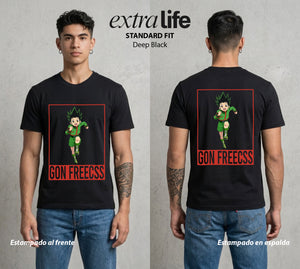 La Prueba del Cazador | Amistad y Aventura #01549 - Playera Standard Fit | Deep Black - Foto en modelo