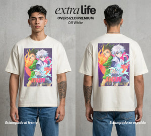 La Prueba del Cazador | El Niño de la Isla #01560 - Playera Oversized Premium | Off White - Foto en modelo