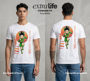 La Prueba del Cazador | Amistad y Aventura #01567 - Playera Standard Fit | Pure White - Foto en modelo