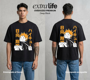 El Vuelo del Voleibol | El Amor Silencioso #01603 - Playera Oversized Premium | Deep Black - Foto en modelo