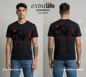 La Organizacion Oscura | El Inmortal del Servicio #01641 - Playera Standard Fit | Deep Black - Foto en modelo