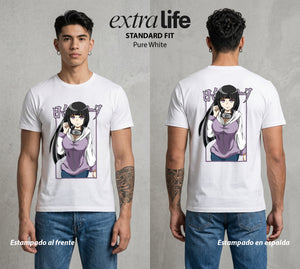La Aldea Oculta | El Amor Silencioso #01661 - Playera Standard Fit | Pure White - Foto en modelo