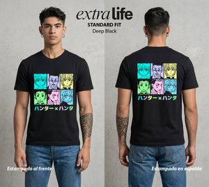 La Prueba del Cazador | Los Cazadores Unidos #01687 - Playera Standard Fit | Deep Black - Foto en modelo