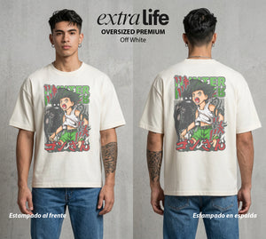 La Prueba del Cazador | Amistad y Aventura #01694 - Playera Oversized Premium | Off White - Foto en modelo