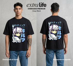 La Prueba del Cazador | El Asesino del Rayo #01718 - Playera Oversized Premium | Deep Black - Foto en modelo