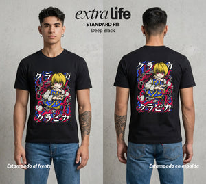 La Prueba del Cazador | La Venganza Escarlata #01723 - Playera Standard Fit | Deep Black - Foto en modelo