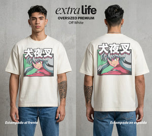 El Medio Demonio | La Tessaiga del Bien #01733 - Playera Oversized Premium | Off White - Foto en modelo