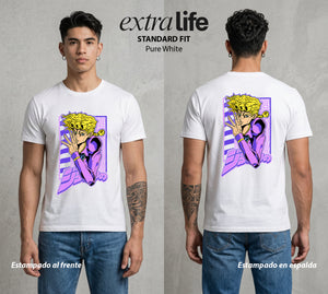 La Extrana Aventura | Gangster del Bien #01750 - Playera Standard Fit | Pure White - Foto en modelo