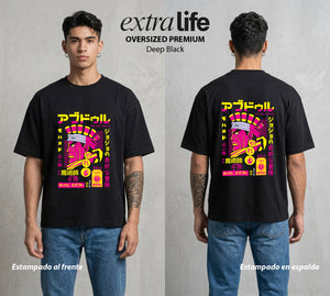 La Extrana Aventura | El Fuego del Destino #01776 - Playera Oversized Premium | Deep Black - Foto en modelo