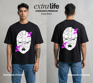 La Extrana Aventura | La Mascara de la Piedra con Mascara #01779 - Playera Oversized Premium | Deep Black - Foto en modelo