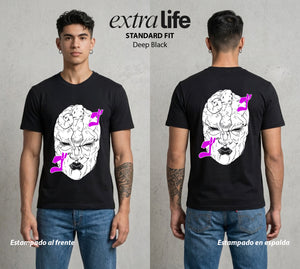 La Extrana Aventura | La Mascara de la Piedra con Mascara #01779 - Playera Standard Fit | Deep Black - Foto en modelo