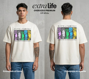La Extrana Aventura | El Diamante Inquebrantable #01786 - Playera Oversized Premium | Off White - Foto en modelo
