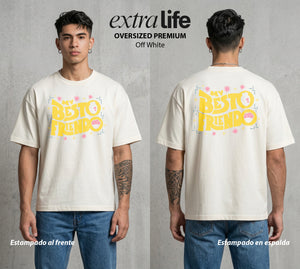El Arte de las Maldiciones | El Mejor Amigo #01800 - Playera Oversized Premium | Off White - Foto en modelo