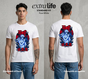 El Arte de las Maldiciones | Las Diez Sombras #01819 - Playera Standard Fit | Pure White - Foto en modelo