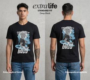 El Arte de las Maldiciones | El Mas Fuerte #01842 - Playera Standard Fit | Deep Black - Foto en modelo