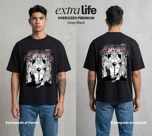 El Arte de las Maldiciones | El Rey de las Maldiciones #01853 - Playera Oversized Premium | Deep Black - Foto en modelo