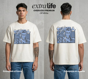 El Arte de las Maldiciones | El Espadachin de Oficina #01898 - Playera Oversized Premium | Off White - Foto en modelo