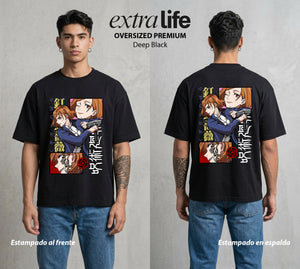 El Arte de las Maldiciones | La Chica del Martillo #01904 - Playera Oversized Premium | Deep Black - Foto en modelo