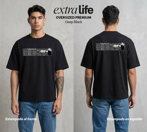 El Arte de las Maldiciones | La Maldicion Original #01943 - Playera Oversized Premium | Deep Black - Foto en modelo