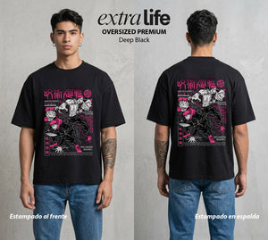 El Arte de las Maldiciones | El Corazon del Poder #01948 - Playera Oversized Premium | Deep Black - Foto en modelo