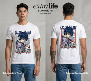 El Arte de las Maldiciones | El Asesino sin Maldicion #01959 - Playera Standard Fit | Pure White - Foto en modelo