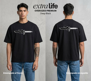 El Arte de las Maldiciones | El Padre del Sombra #01961 - Playera Oversized Premium | Deep Black - Foto en modelo