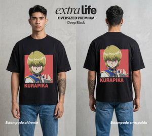 La Prueba del Cazador | Los Ojos en Llamas #02142 - Playera Oversized Premium | Deep Black - Foto en modelo