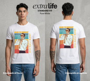 La Prueba del Cazador | La Promesa del Medico #02153 - Playera Standard Fit | Pure White - Foto en modelo